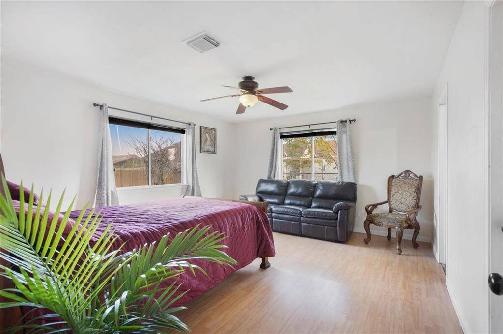 Master bedroom 1st floor