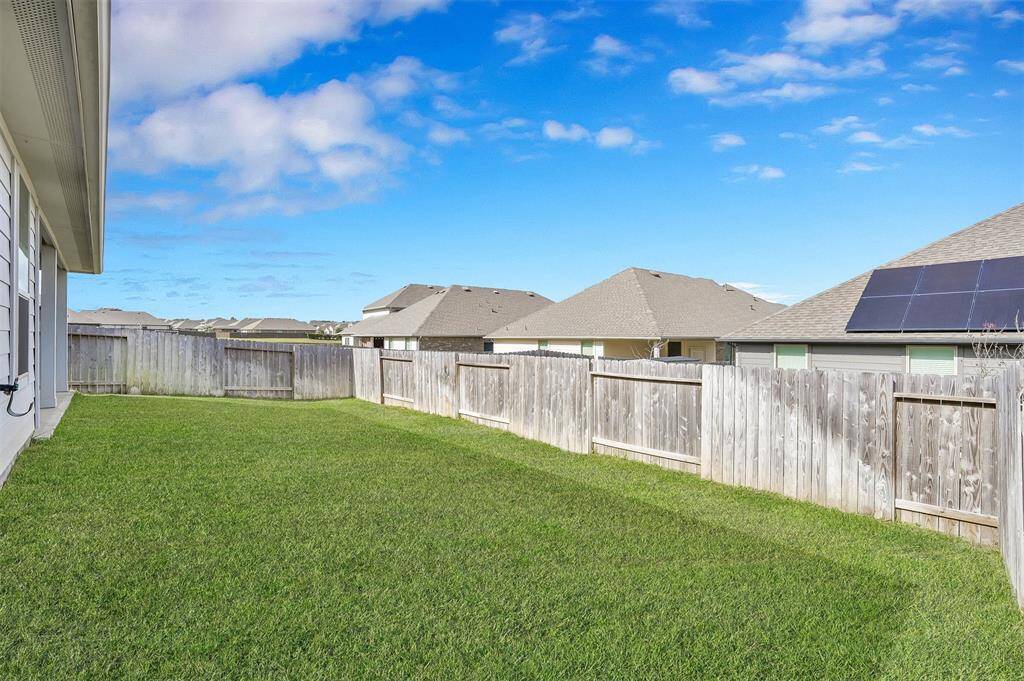 Virtual Staging shows the scale of this space and all the possibilities.