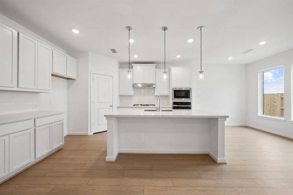 21918 Wycombe Terrace ~ Ready Now