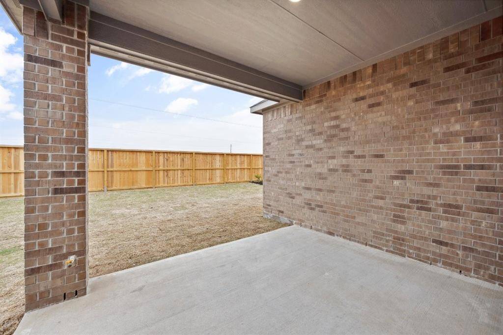 21918 Wycombe Terrace ~ Ready Now