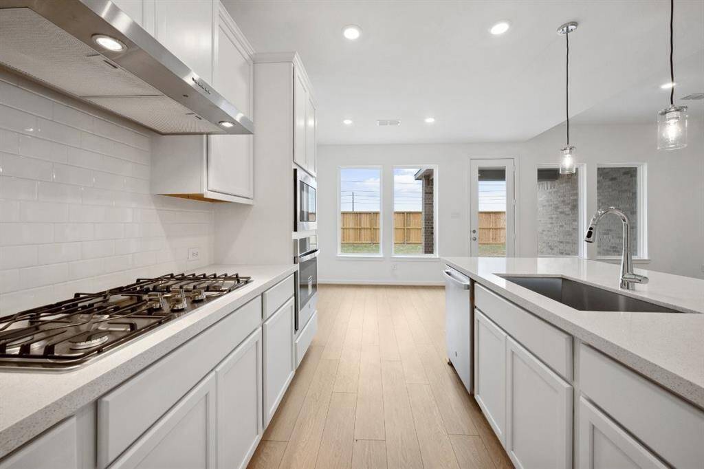21918 Wycombe Terrace ~ Ready Now