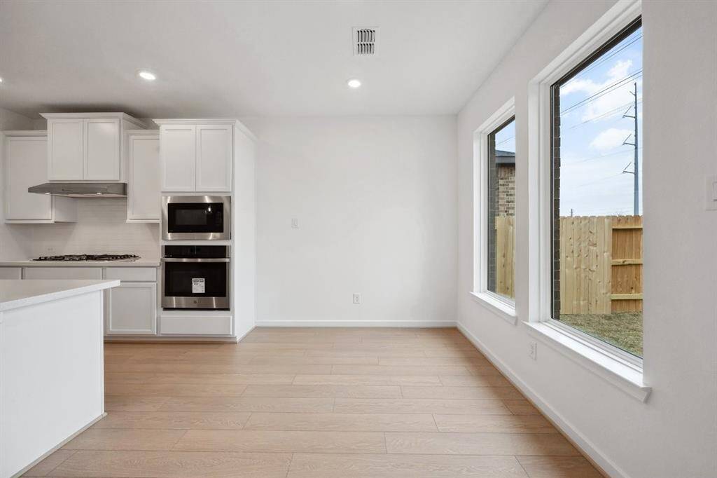 21918 Wycombe Terrace ~ Ready Now