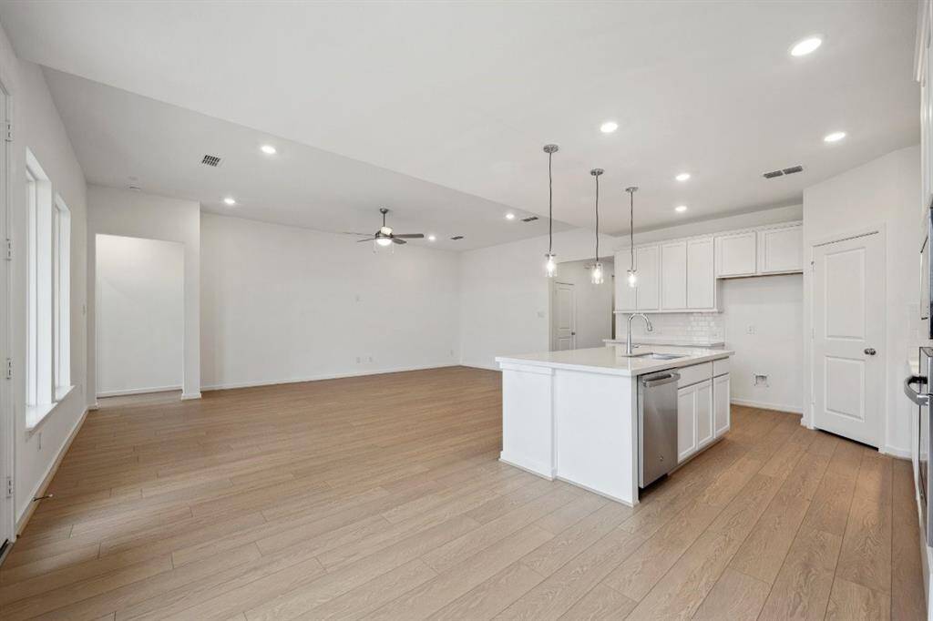 21918 Wycombe Terrace ~ Ready Now