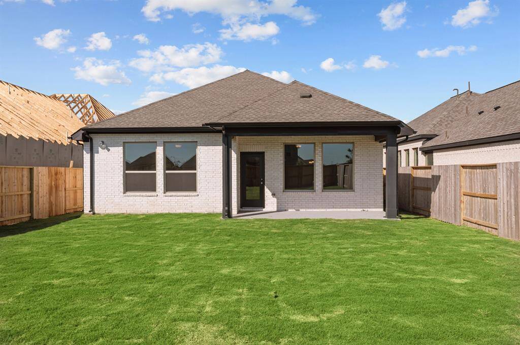 Welcome to The Penmark by David Weekley Homes. Move-In-Ready Now!