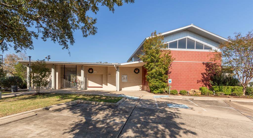 Community Pool & Club House