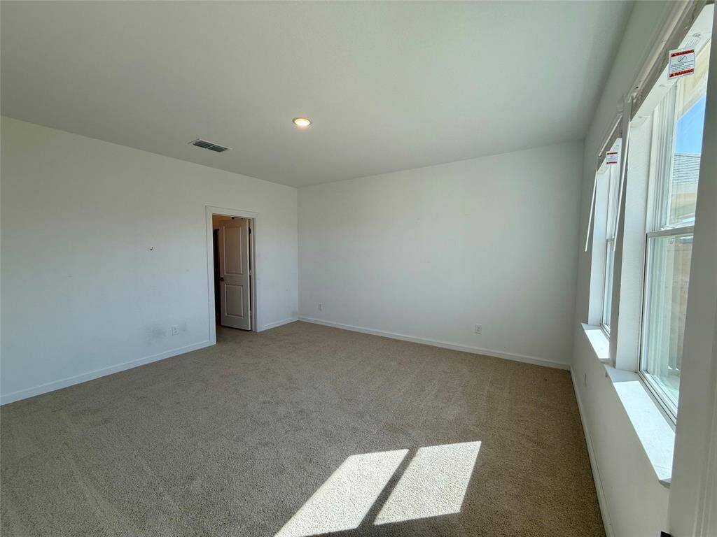 Spacious primary suite