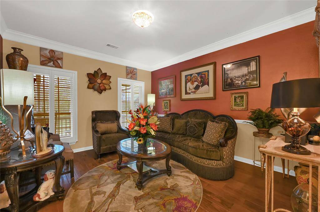 Formal living area