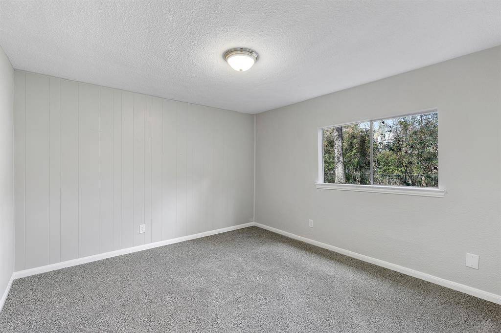 Secondary bedroom