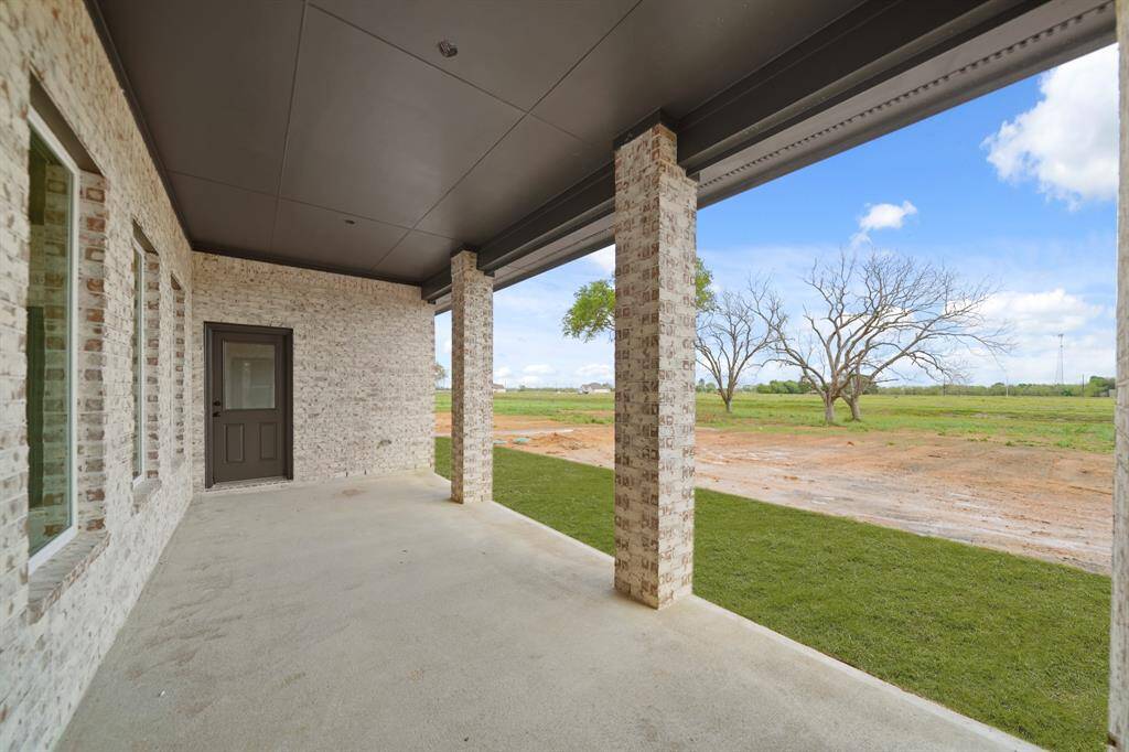 Covered patio great for relaxing outdoors