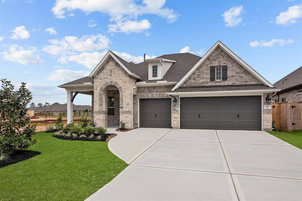 Welcome to The Hennessey by David Weekley Homes. Move-In-Ready Now!