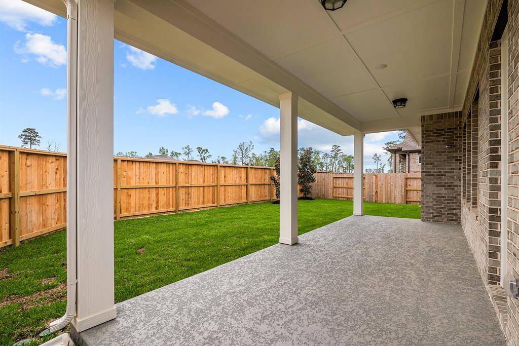 Welcome to The Hennessey by David Weekley Homes. Move-In-Ready Now!
