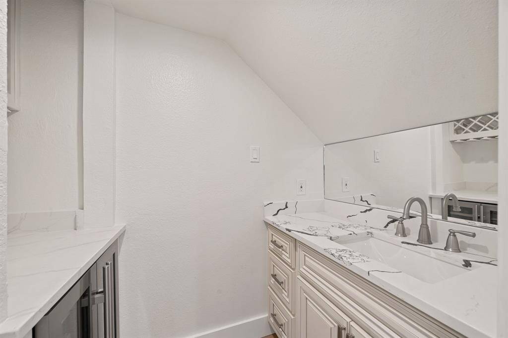 Wet Bar & Wine Rack