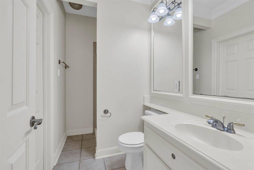 Full bathroom off of the secondary bedroom.
