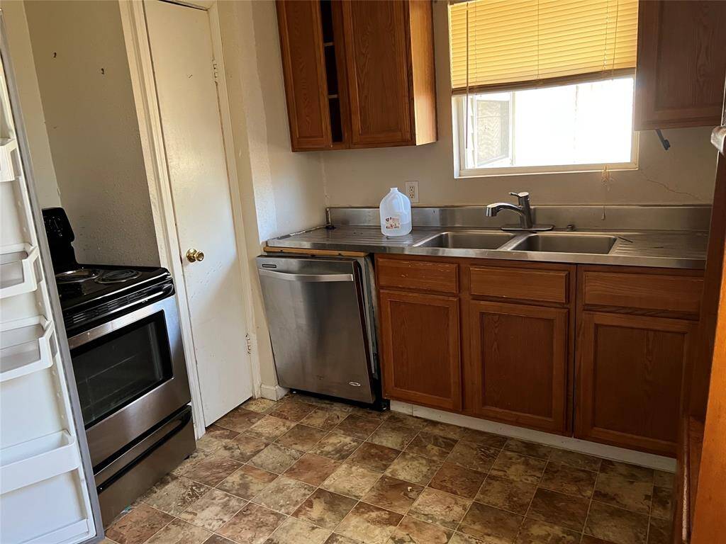 Kitchen of the 2/1 unit