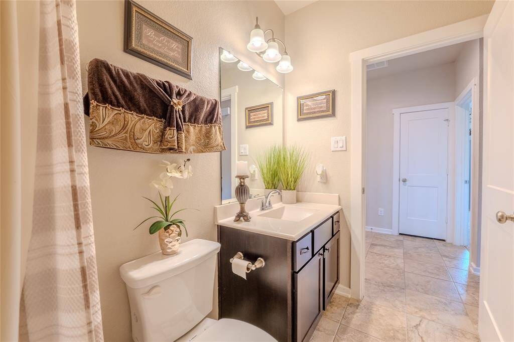 Another angle of the secondary bathroom