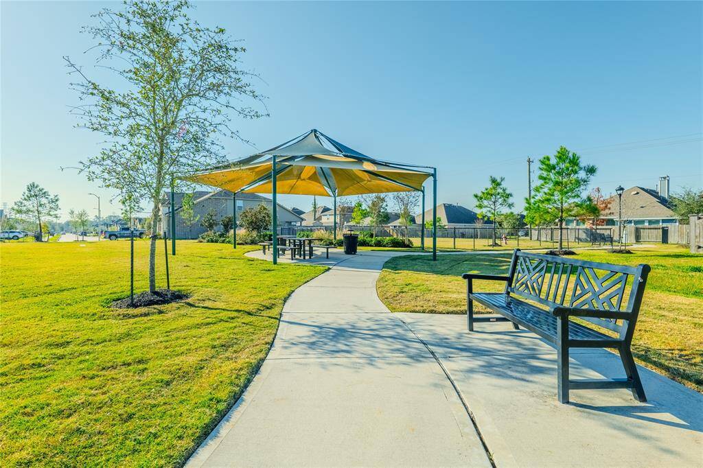 Neighborhood amenities