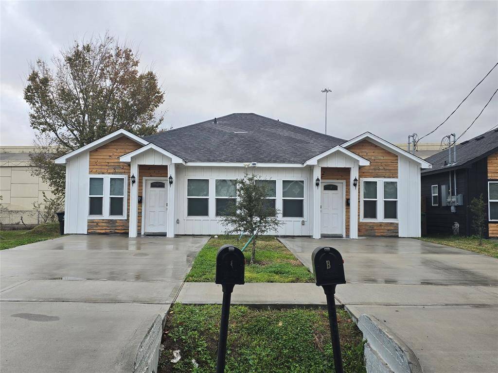 New Duplex on Bassett
