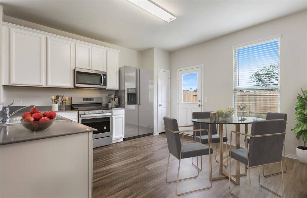 MODEL HOME images may NOT be consistent with the finished product