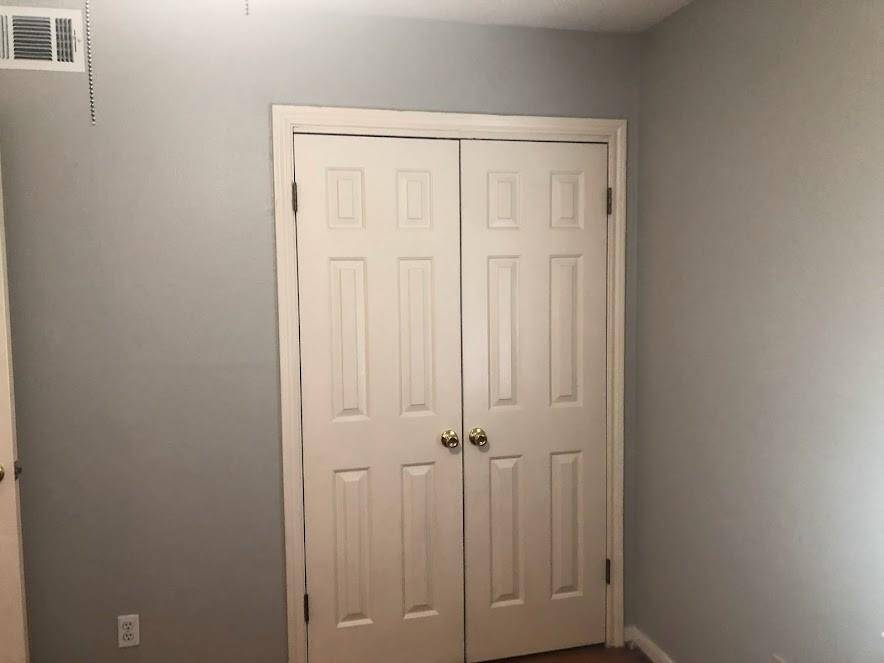 VIEW OF THE SECOND BEDROOM CLOSET