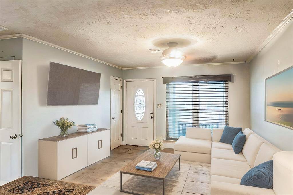 Living room - Virtually staged