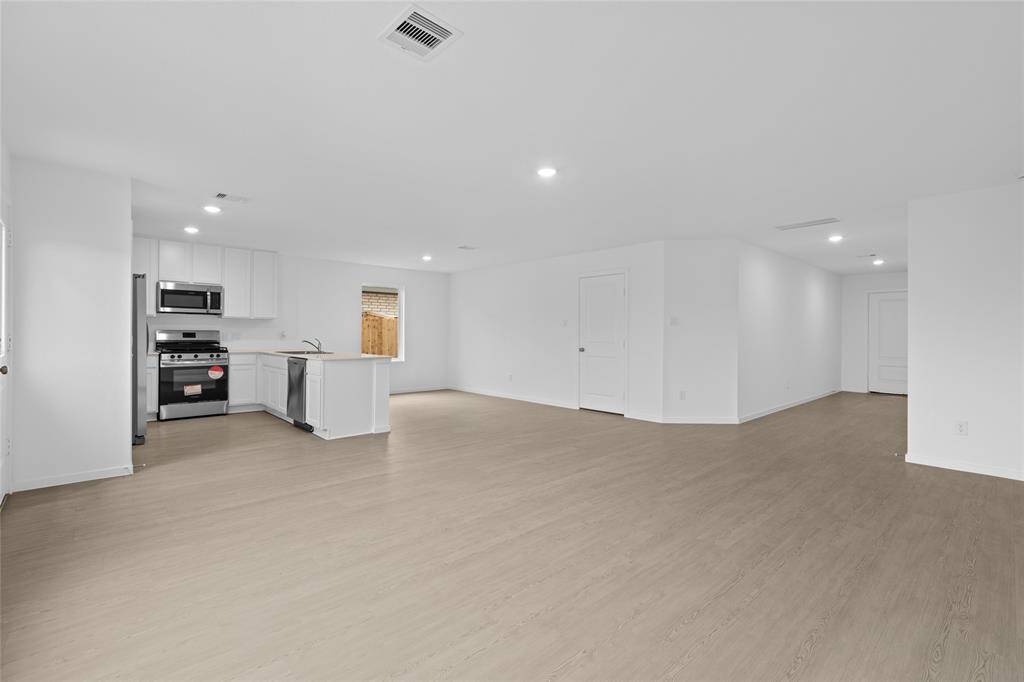 Living/Dining Room