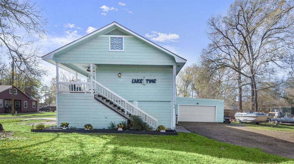 Large corner lot, with driveways from both streets.
