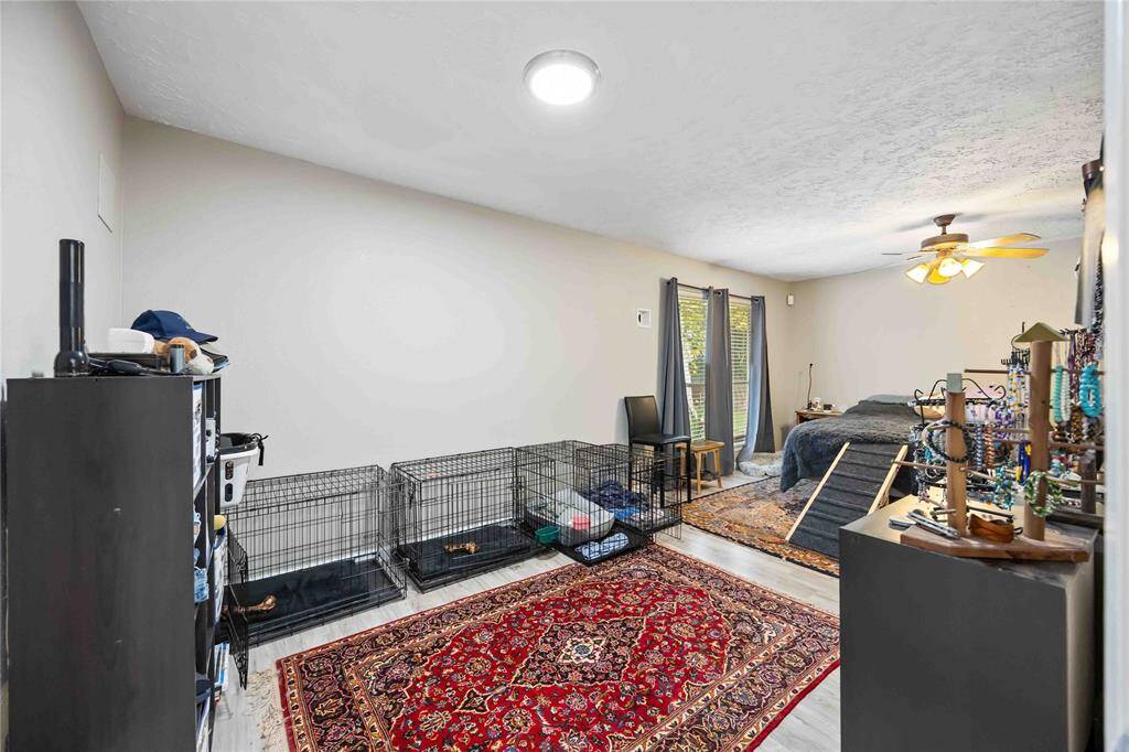 Huge primary room with sitting area.
