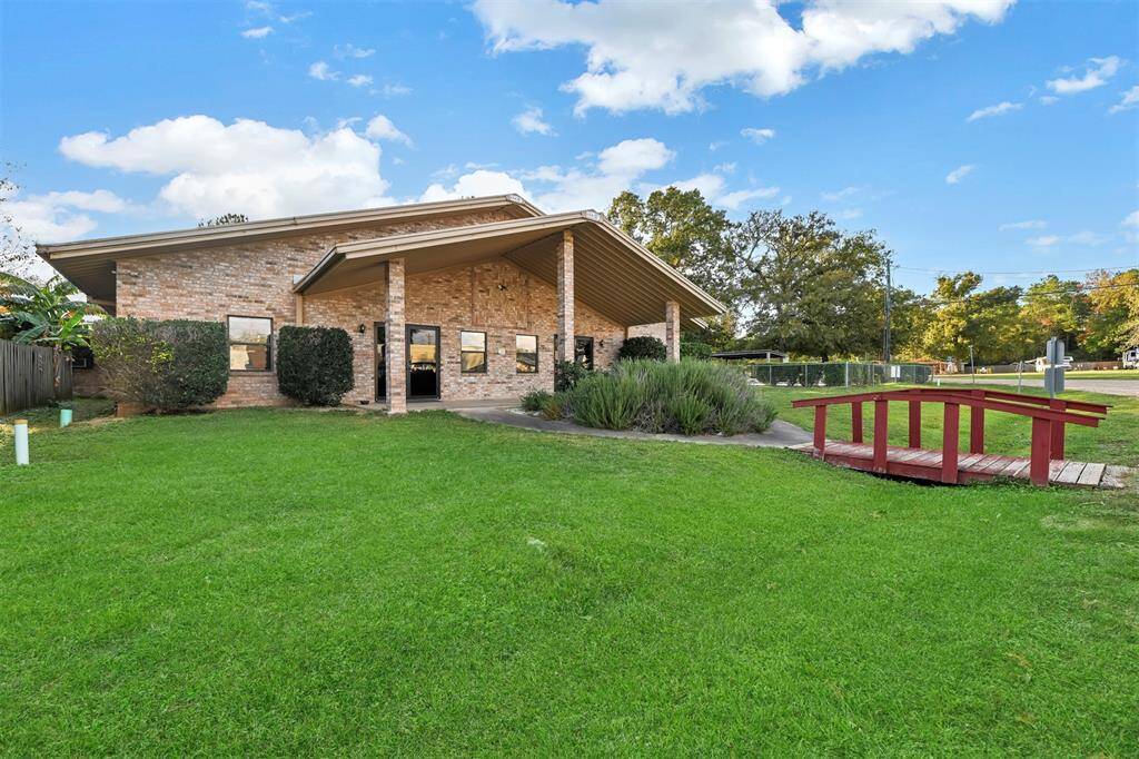 COMMUNITY CENTER