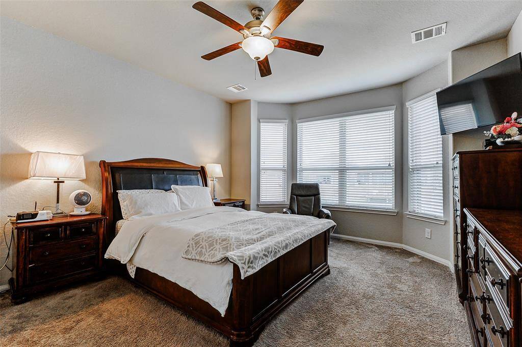 The abundance of natural light and the picturesque scenery create a truly captivating atmosphere.