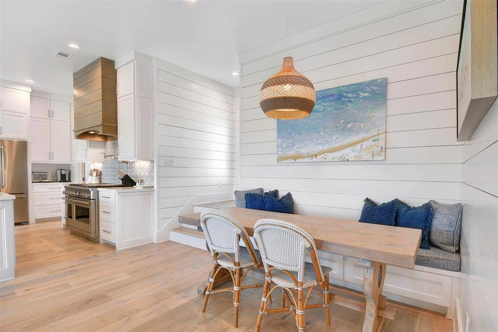 Breakfast nook with built-in seating