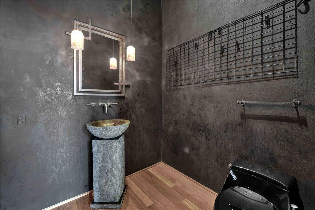 View of powder bath