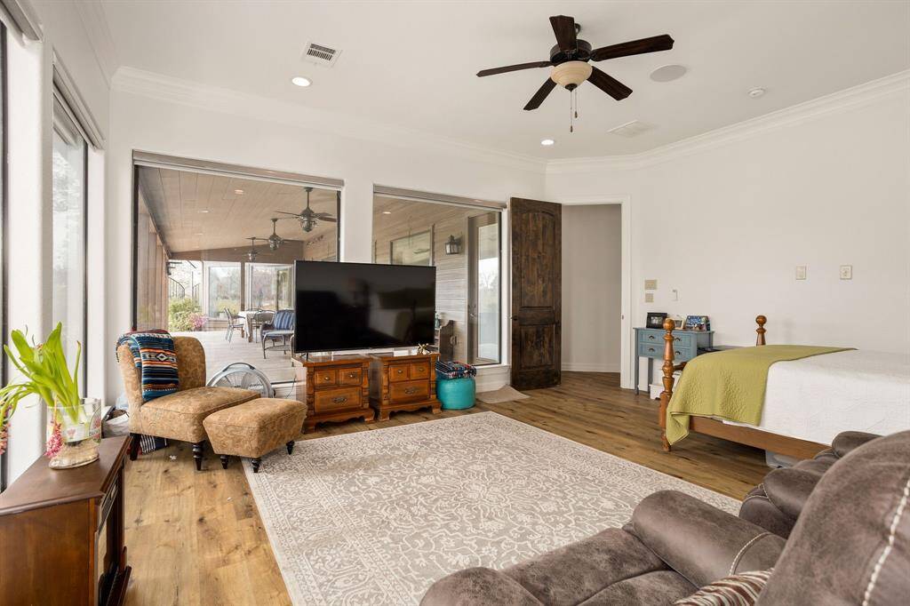 Secondary Primary Suite