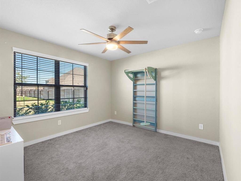 Front bedroom #1