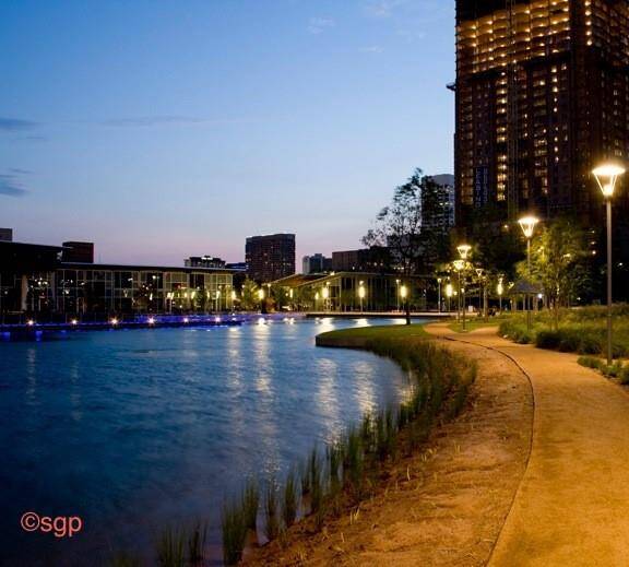 Quick drive or rail to Discovery Green, Minute Maid park, the Rockets and Theater District.