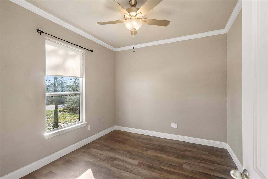 A space perfect for an office or another bedroom!