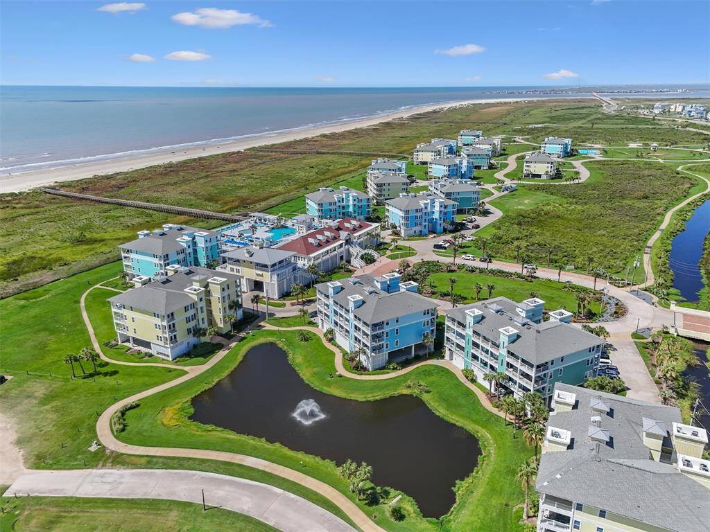 Owners and guests have full use of amenities including two pools, heated lazy river, workout facility, restaurant/bar, prestine beach, basketball, pickleball, fishing pier and more.
