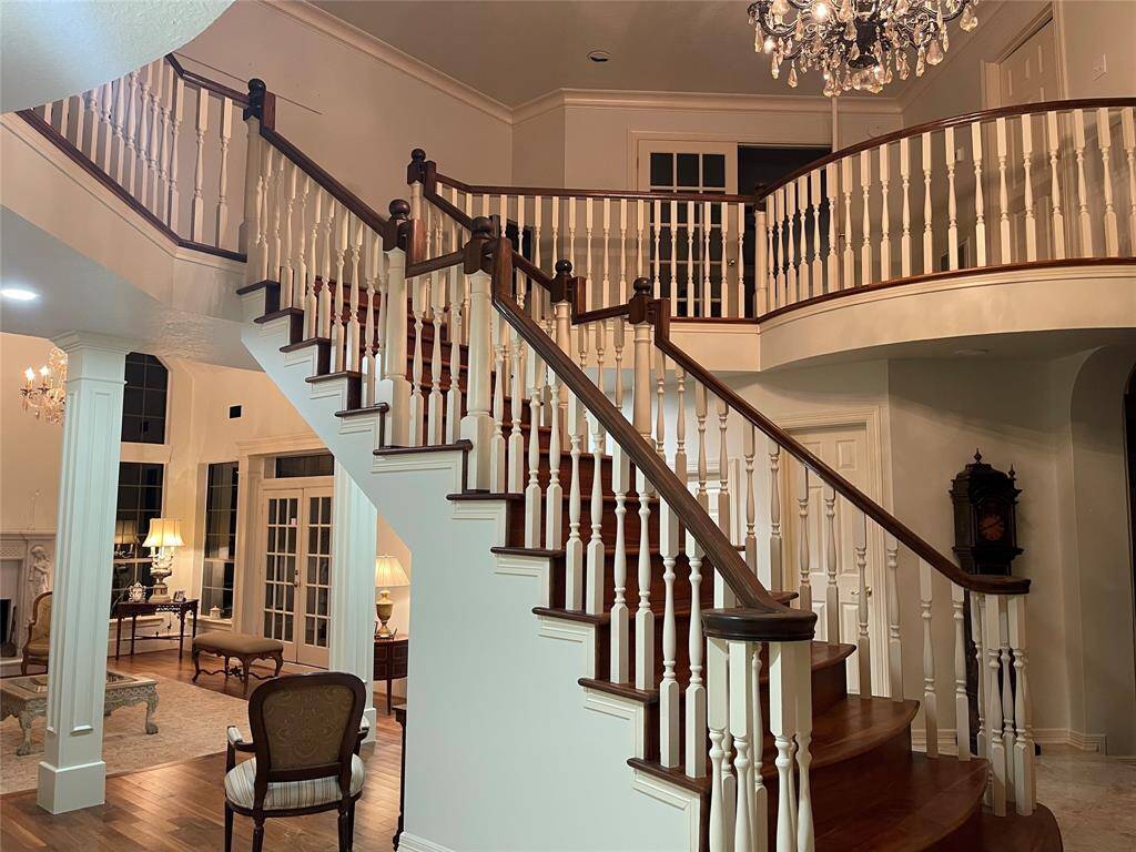 Side view of the elegant staircase.