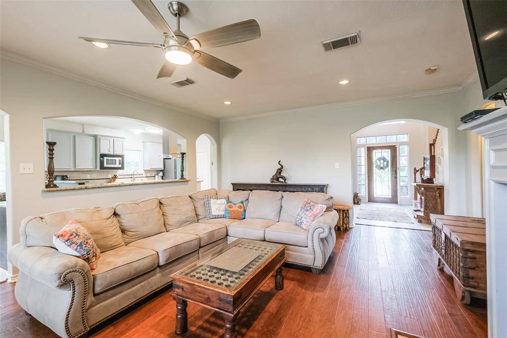 Living room open to kitchen