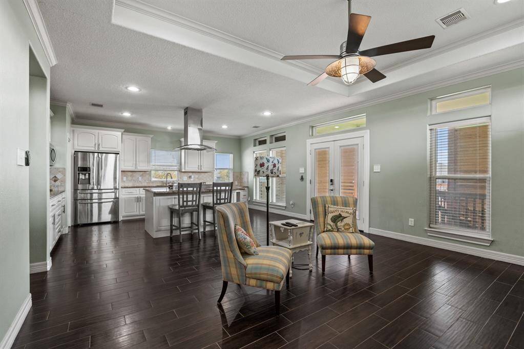 Looking from the living to the kitchen
