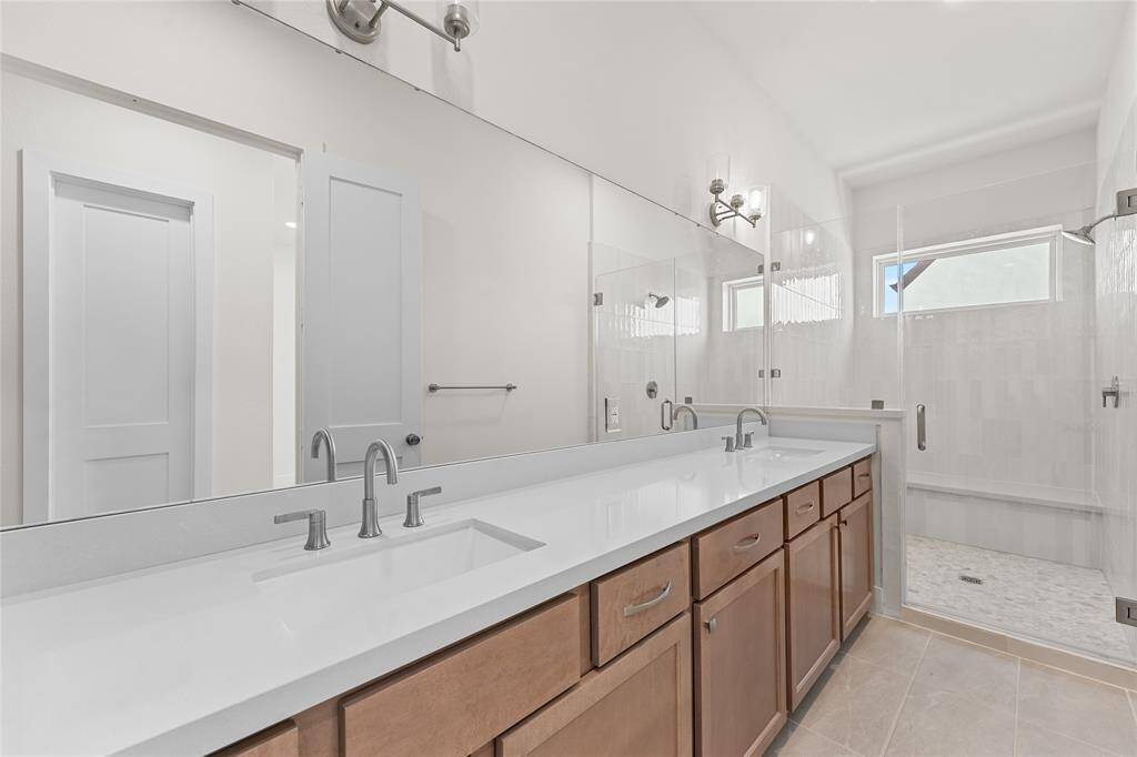 Primary En Suite