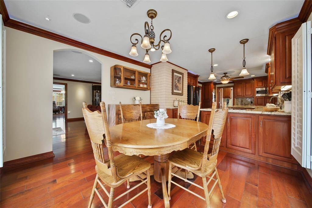 Breakfast area and kitchen view. Access directly to the family room from breakfast area or the kitchen.