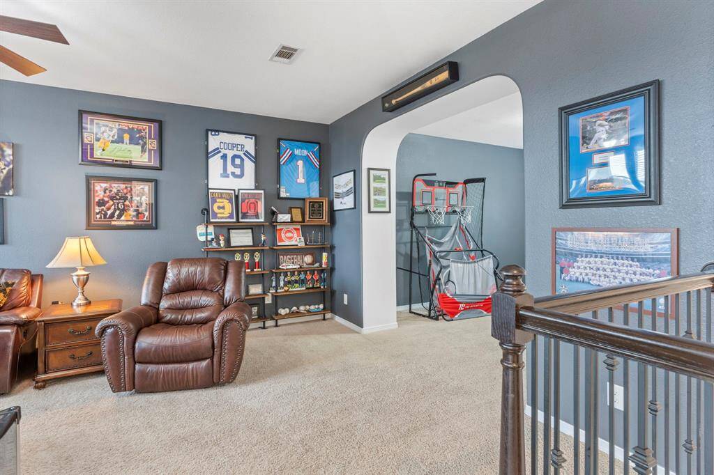 Two flex spaces! So many options!