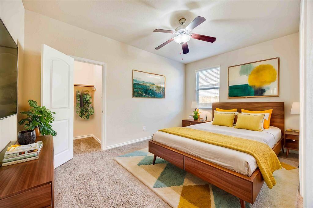 Secondary bedroom