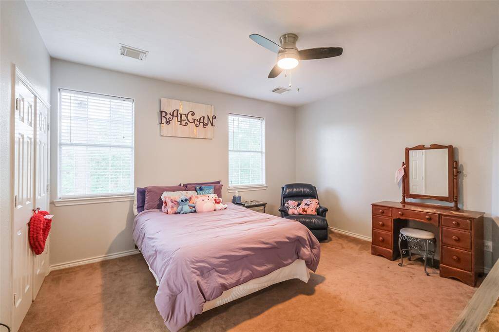 Upstairs bedroom 2