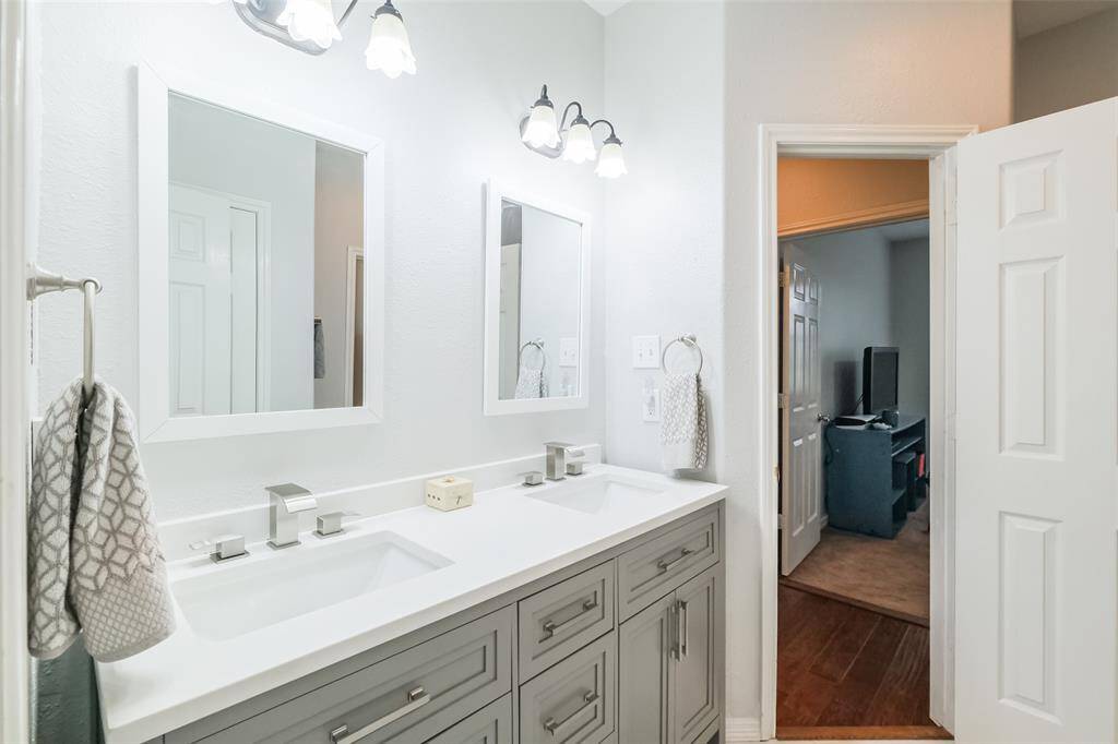 Jack and Jill bathroom connecting bedrooms 2 and 3