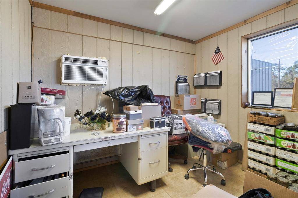Pro garage office(s)