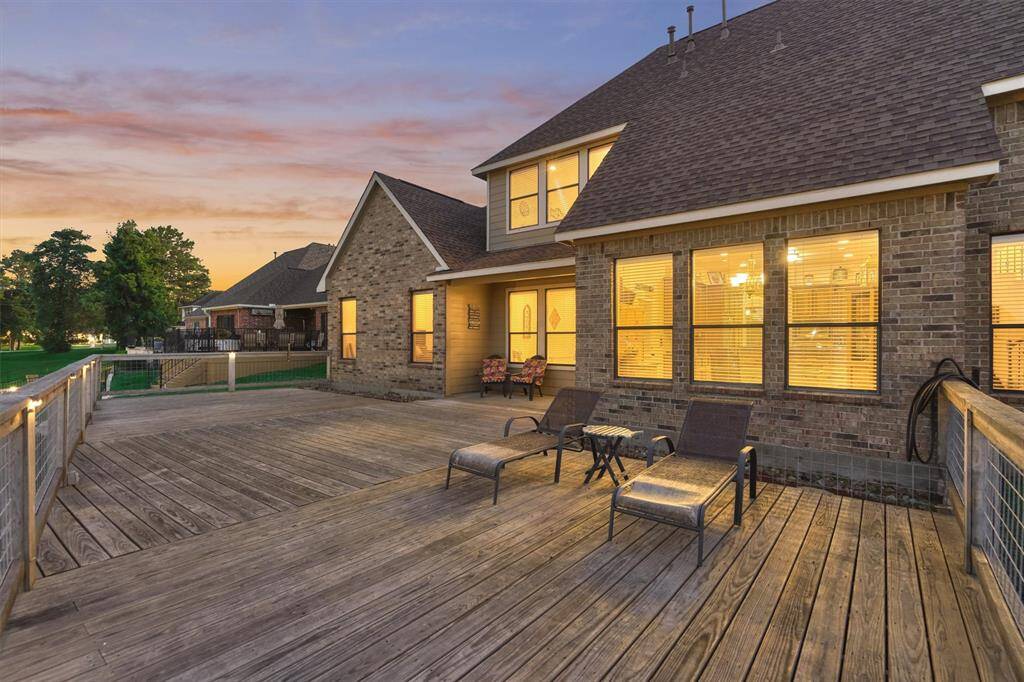 Thanks to the afternoon shade in the backyard, the deck remains comfortably cool even uncovered—making it an ideal spot to relax and enjoy the outdoors without obstructing any views.
