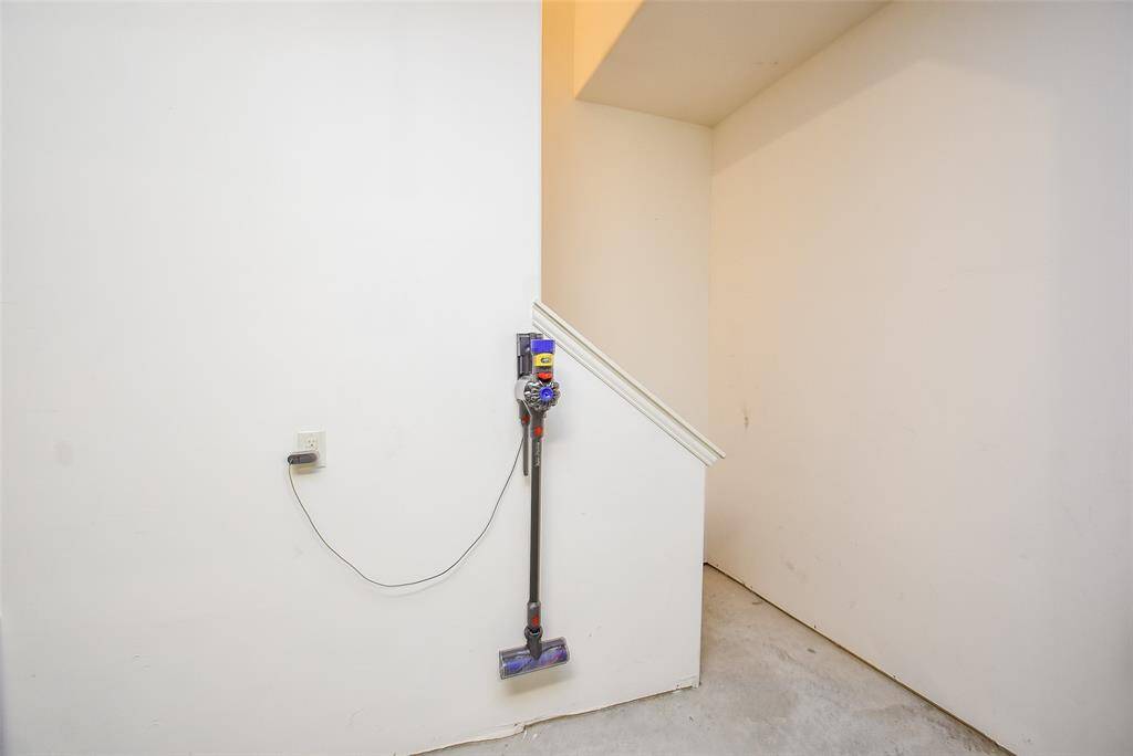 Texas Basement means easy access to your oversized attic storage space from the garage interior for all those seasonal or rarely used items.