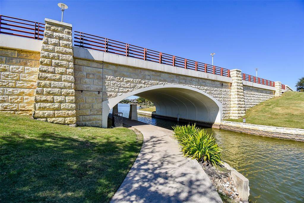 Beautiful paved walking trails throughout the neighborhood.