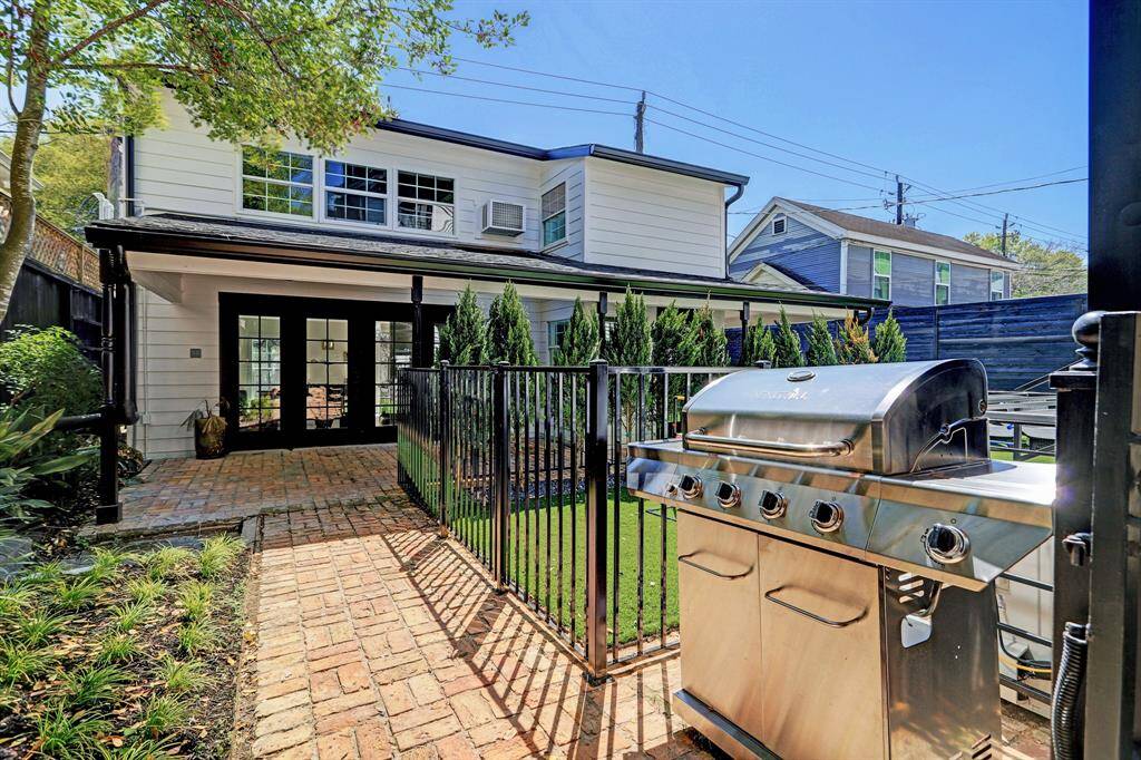 Back carriage house is unit 3 also listed for lease separate from other two units